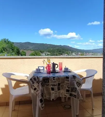 A Cruz De Ferro Apartment *